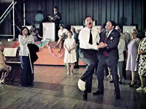 Mullard: HOLIDAY ON THE BUSES