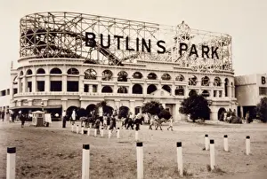 Barry Norman Collection: HOLIDAY CAMP/BUTLINS