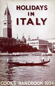 Gondola: Holidays in Italy