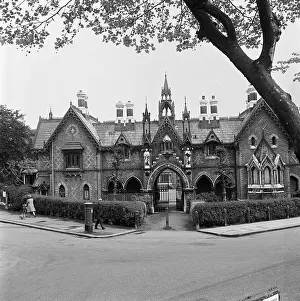 Darbishire: Holly Village