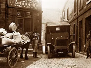Holmfirth: Holmfirth Towngate probably 1920s
