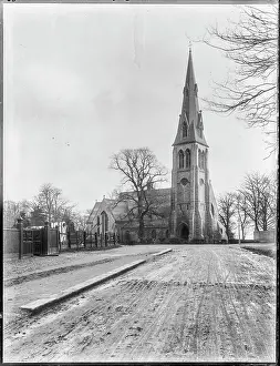 Dank: Holy Trinity Church, West Hill, Putney Heath, London