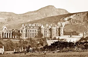 Holyrood: Holyrood Palace, Edinburgh