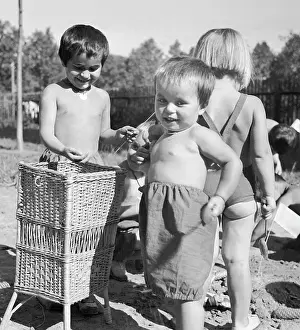 Rightist: Home for Greek children