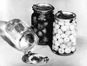 Pickling: HOME PICKLING 1930S