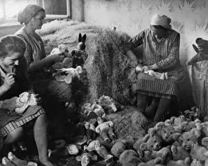 Stuffed: Home work in Thuringia, 1931