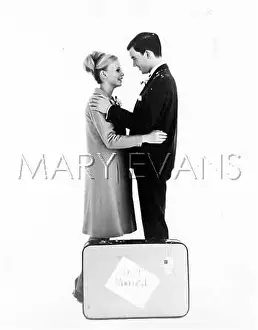 Honeymooning: HONEYMOONING COUPLE