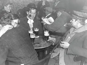Decline: Hoodlums pub in Berlin, 1929