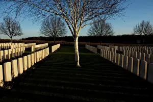 Lutyens: Hooge Crater CWGC