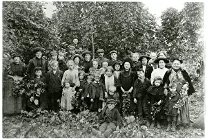 Flap: Hop pickers in Kent 1911