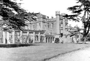 Dinmore: Hope under Dinmore, Hampton Court c1955
