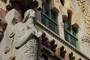 Gargallo: Hope statue, Administration Pavilion, Hospital