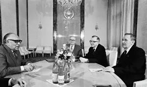 Presidium: Horacio Flores de La Pena visits USSR