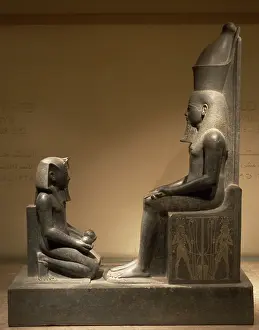 Knees: Horemheb. Last Pharaoh of 18th Dynasty