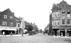 Horley: Horley, Station Road 1935