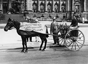 Kilometres: Horse cart in Berlin, 1929