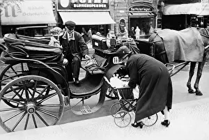 Stroller: Horse drawn carriage, 1928