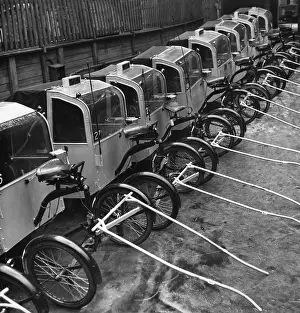 Droshky: Horse-drawn carriage in Amsterdam during the Second Worl