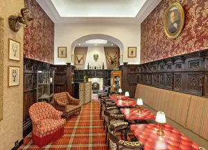Anglais: Horse Guard Bar, Hotel West End, Nice, Provence, France