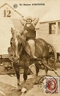 Ostende: Horse pulling Ostend beach huts