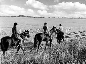 Horseriders: HORSERIDING GIRLS