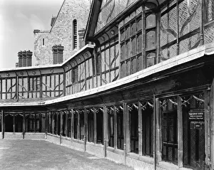 Paul Barkshire: HORSESHOE CLOISTERS