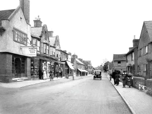 Horsham: Horsham, Queen Street 1924