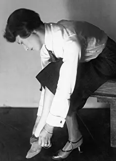 Heels: Hosiery fashion, 1937