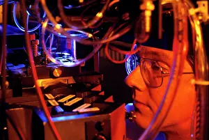Net002: HOSPITAL RESEARCHER SORTING CELLS WITH FLOW CYTOMETER