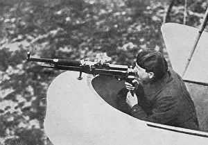 Hotchkiss: Hotchkiss Machine Gun on aeroplane