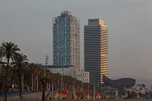 Inigo: Hotel Arts (left), Torre Mapfre (right), The Fish