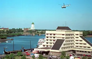 Druzhba: Hotel Druzhba in Vyborg, 1993