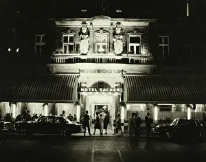 Sacher: Hotel Sacher at night