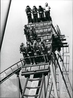 Coaster: Hotels - Resorts - Roller Coaster - Theme Parks