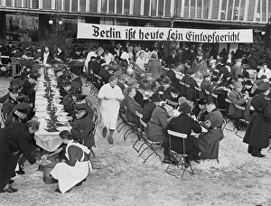 Eats: Hotpot meal in Berlin, 1937