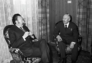 Boumediene: Houari Boumediene visits USSR