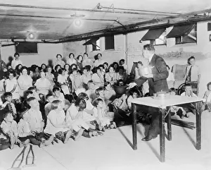 Hospitalized: Houdini performs for an audience of hospitalized ?