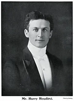 Houdini: Houdini the stage magician 1905