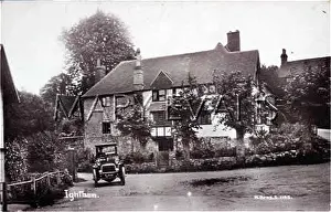 Lesley Bradshaw: HOUSE IN IGHTHAM C.1910