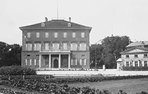 Karolinenplatz: House at the Karolinenplatz in Munich