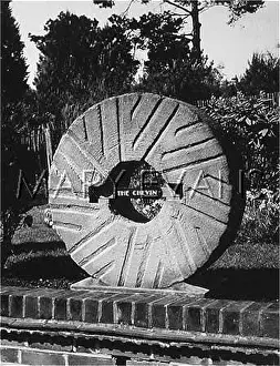 Grooves: HOUSE-NAME MILLSTONE