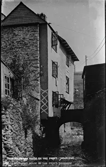Stilts: House on the Props