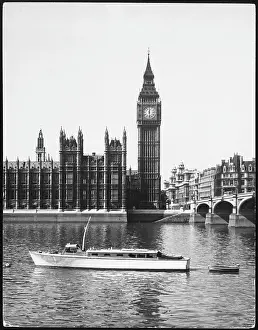 Gerald Wilson Collection: HOUSES OF PARLIAMENT