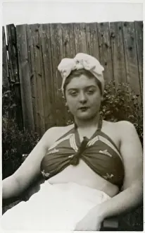 Snapped: Housewife grabbing some rays