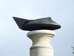 Bill Meadows: Hovercraft Column, Somerleyton, near Lowestoft, Suffolk