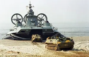 Carriers: Hovercraft Zubr, 1996