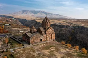 Canyon: Hovhannavank monastery, Ohanavan, Aragatsotn, Armenia