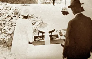Carnarvon: Howard Carter - artifacts removed from tomb of Tutankhamen