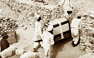 Carnarvon: Howard Carter - artifacts removed from tomb of Tutankhamen
