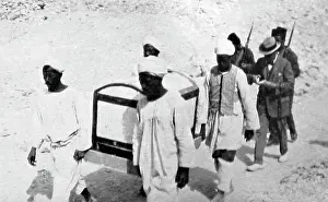 Carnarvon: Howard Carter - artifacts removed from tomb of Tutankhamen